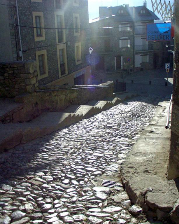Fonda Biayna Hotel Bellver De Cerdanya ภายนอก รูปภาพ